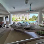 Pd 10Pax 2R2B Seafront Healing, Free Bbq Set, Wifi, 50\